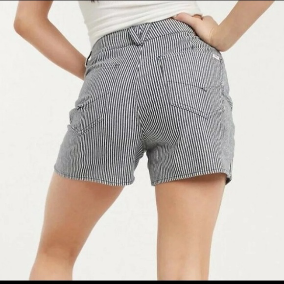 🌷VANS High Rise Navy Blue And White Striped Shorts Size 26 - Picture 2 of 10